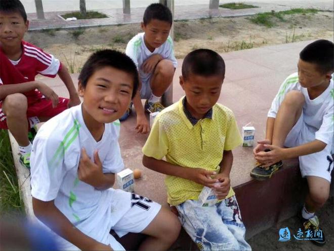 小伙高驰用汗水书写足球逆袭传奇瓦力游戏5球领跑射手榜！宿迁(图5)